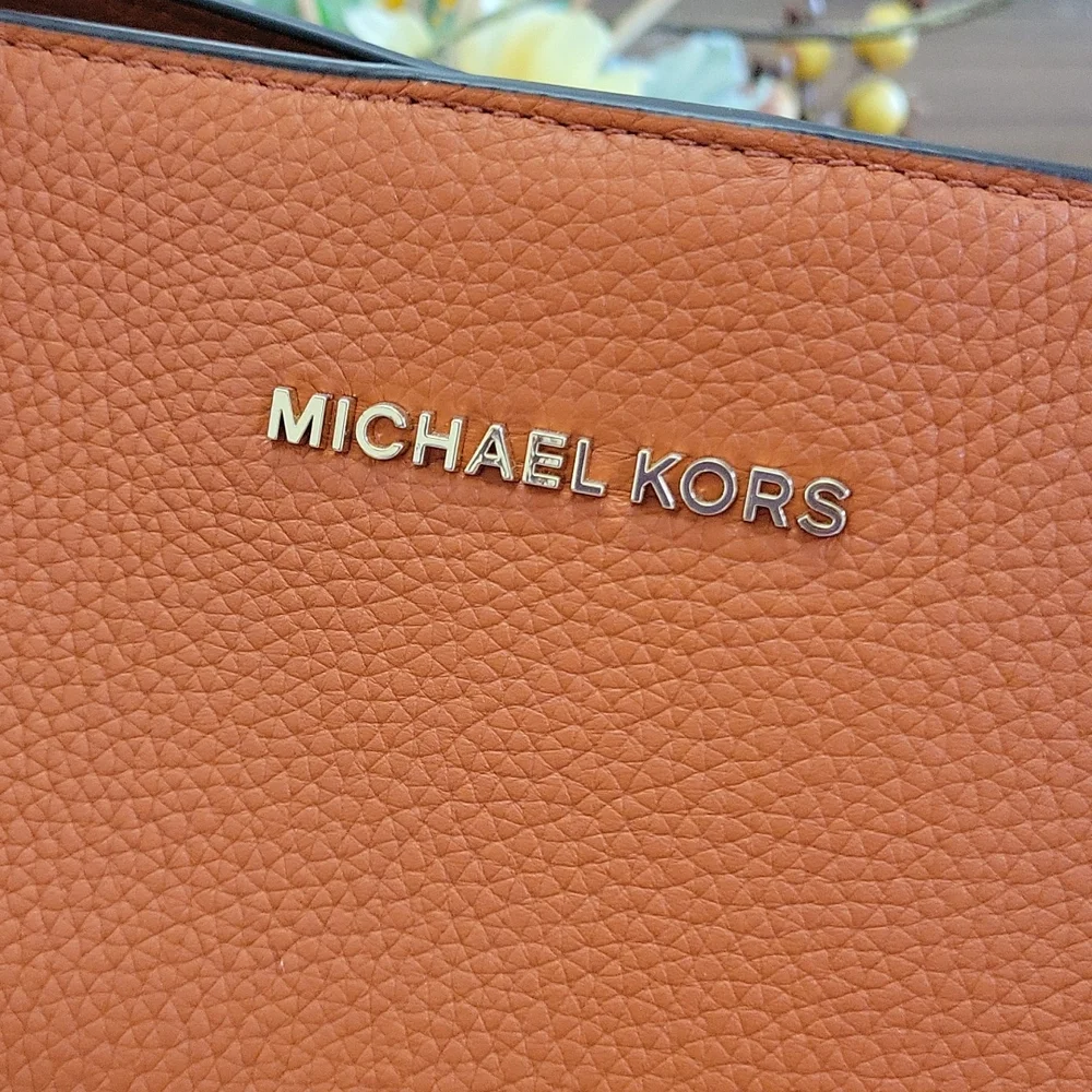 MK π PURSE - Picture 2 of 16